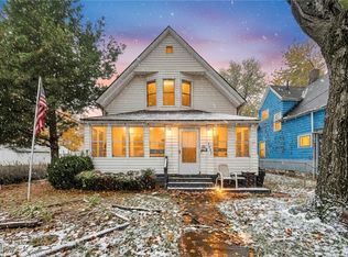 3887 W 17th St, Cleveland, OH