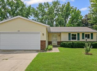 2005 Kenny Ave, Champaign, IL