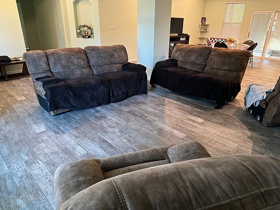 4th image of 30 Dove Hill Ct #2
