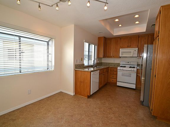 5th image of 2615 Plaza Del Amo Unit 636