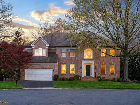 2805 Welbourne Ct, Oakton, VA 22124