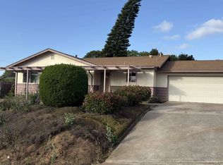 212 Casper Ln, Vista, CA 92084