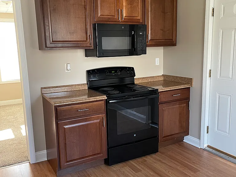 52 Clinton St #1 — Photo 3