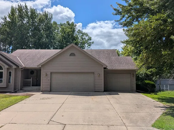 1160 Greenleaf Rd, Owatonna, MN 55060