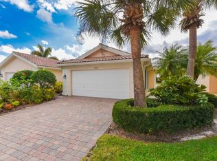 3297 SE Glacier Ter, Hobe Sound, FL 33455