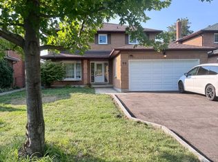 98 Golf Links Dr, Aurora, ON L4G3V3