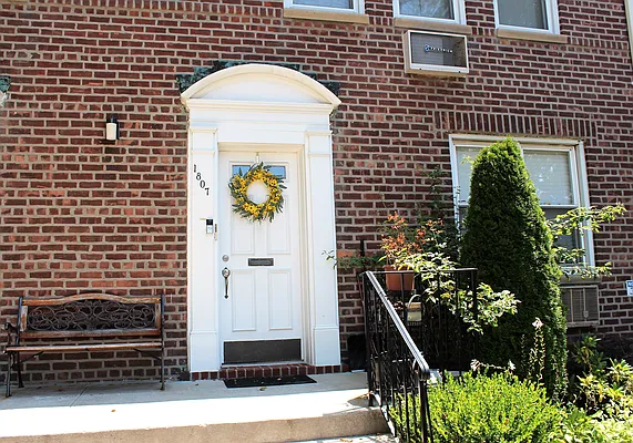 Sold by Bright Horizons Realty | media 18