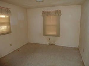 3rd image of 3837 Fleming Ave NE