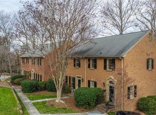 400 D Fisher Park Cir, Greensboro, NC 27401