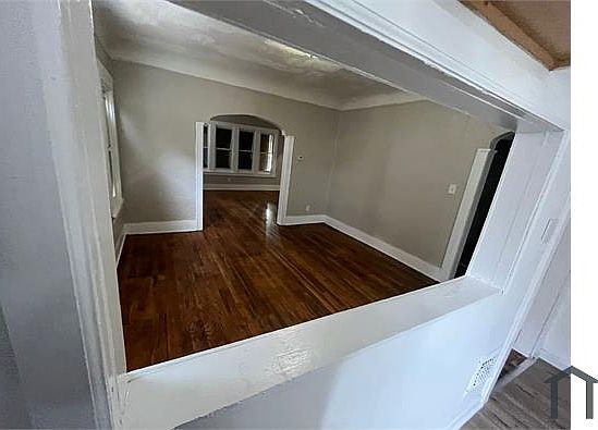 4th image of 12204 Cherrylawn St