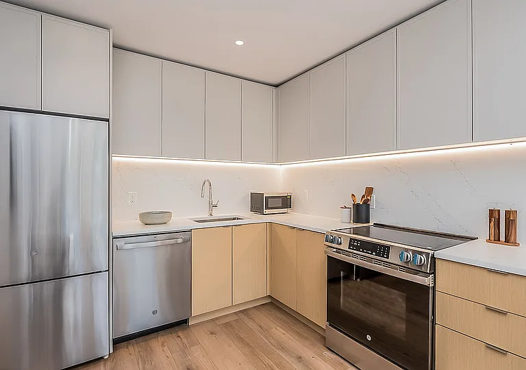 2900 Nostrand Ave #507 — Photo 4