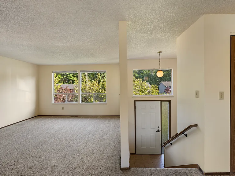 8818 NE 144th St — Photo 4