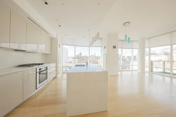 Rented by Rand Realty NY | media 24