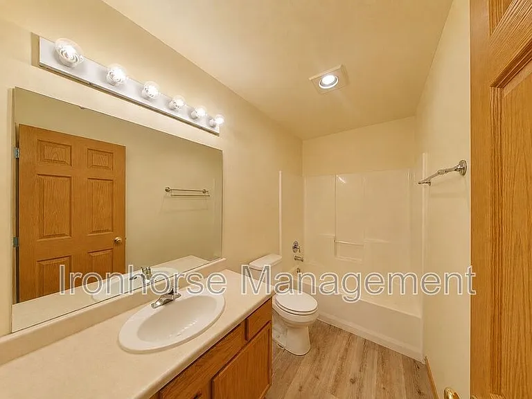 2491 Wheeler Dr #B — Photo 12