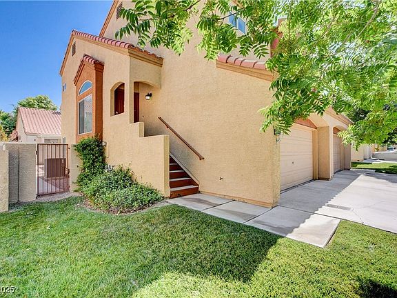 2nd image of 1661 Cloister Ave