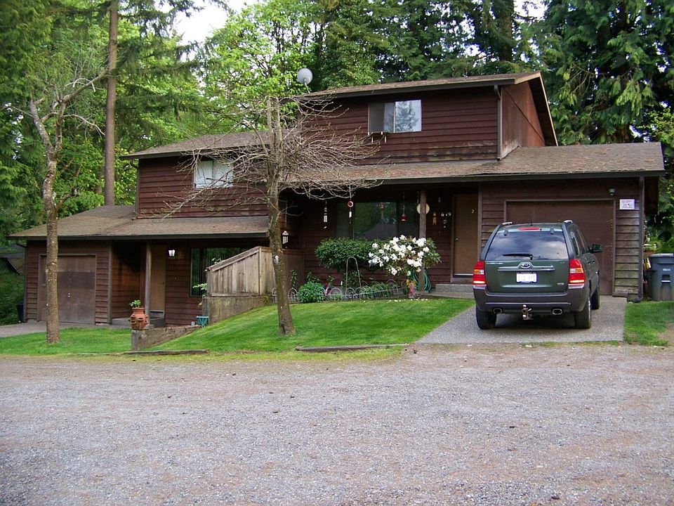 1st image of 617 107th Ave E