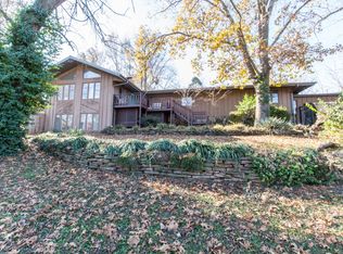 5639 S Belgravia Ave, Springfield, MO 65804