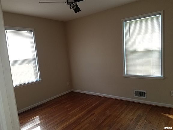5th image of 3411 N Harvard Ave