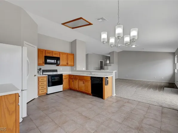 540 Trocadero St, Henderson, NV 89015