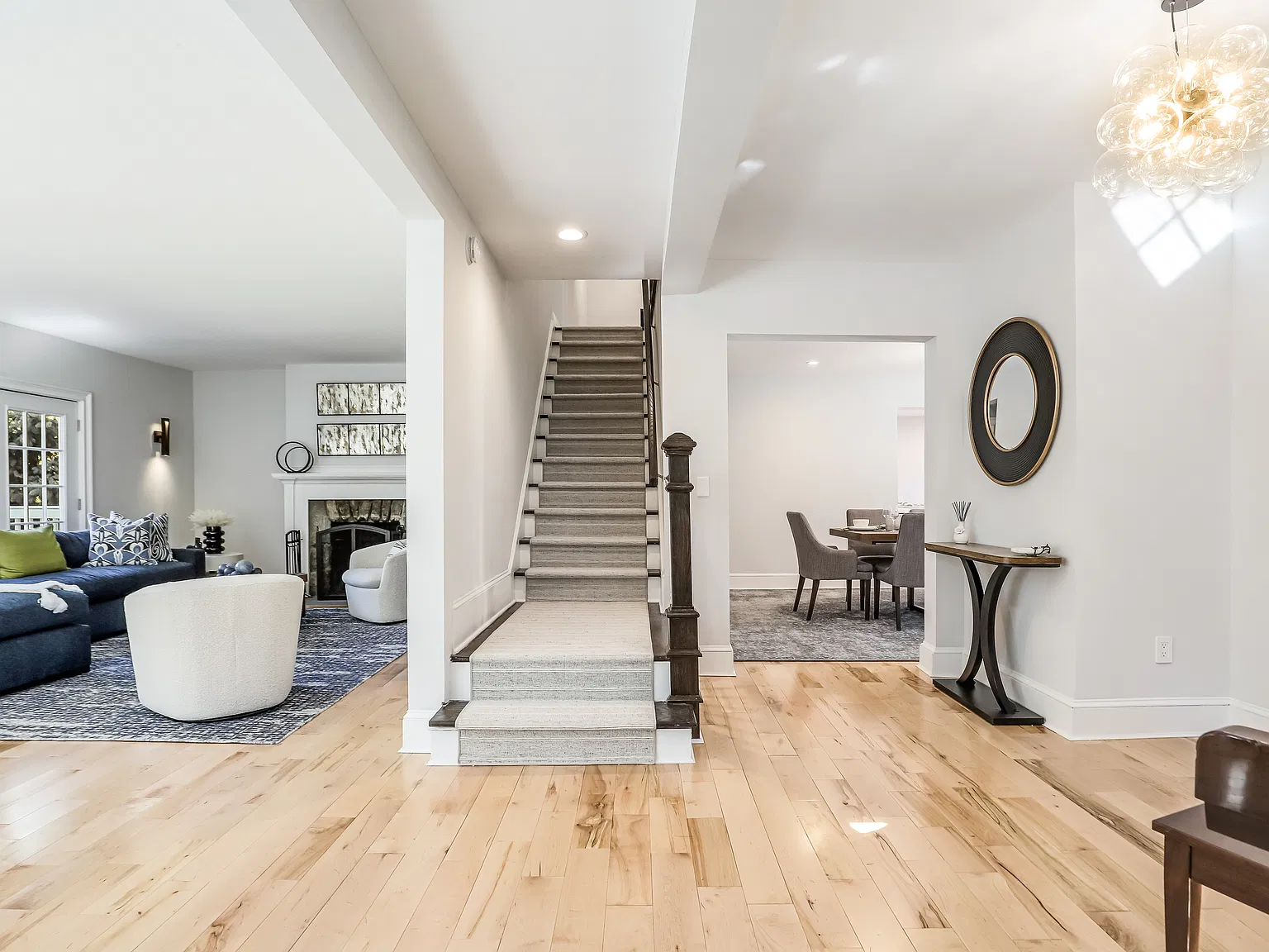 5 bed, 4.5 bath, 5221 sqft, $31,500 — Photo 4