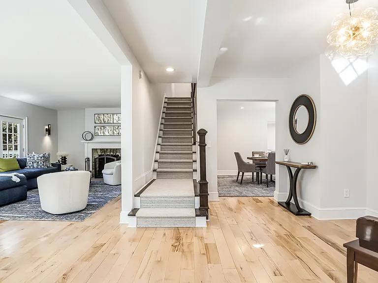 849 Lake Ave — Photo 3