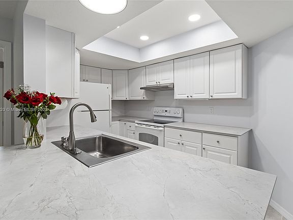 3rd image of 3290 SE Aster Ln #D257