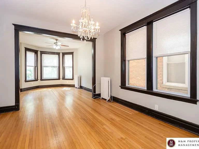 1204 Lexington — Photo 4