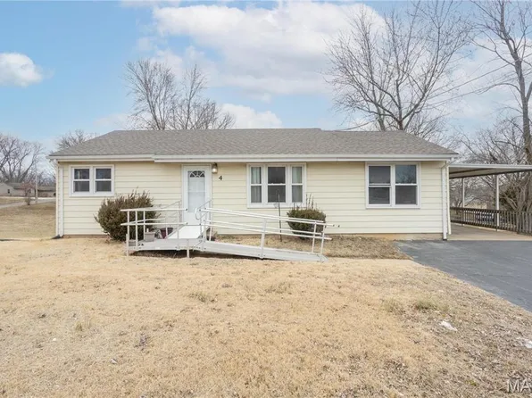 4 New Sugar Creek Rd, Fenton, MO 63026