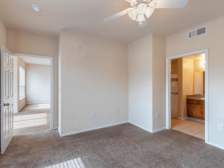 Nolen Grand Apartments — Photo 7
