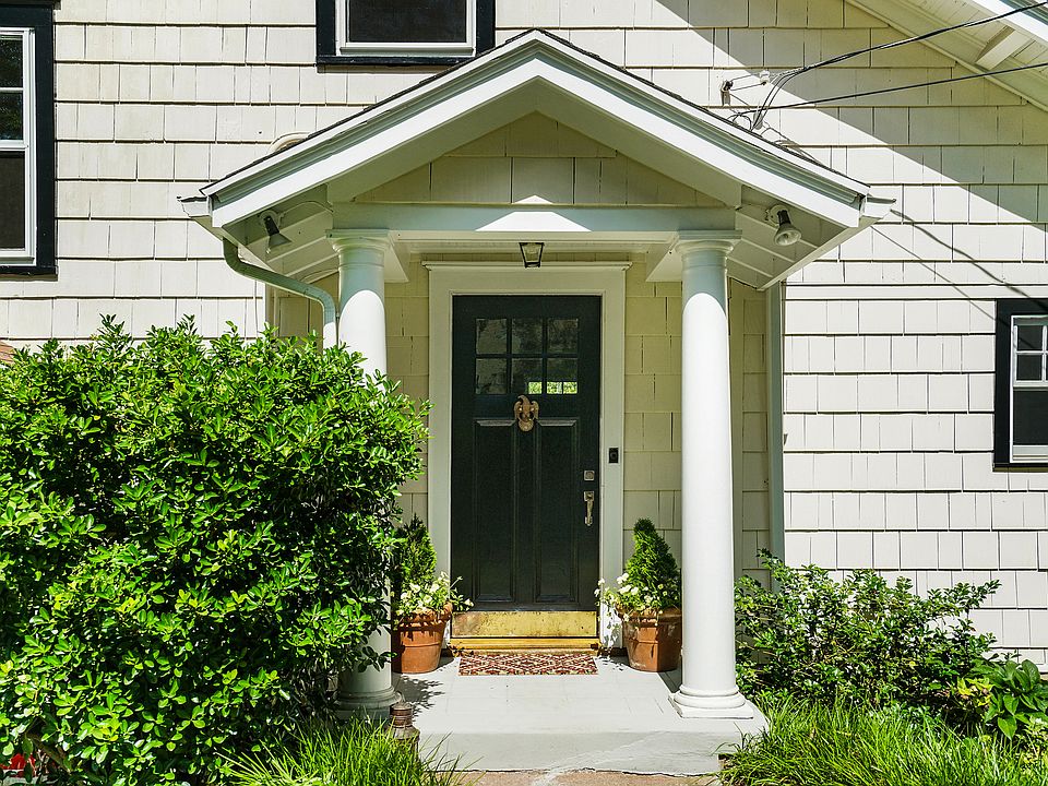 1st image of 416 Travers Ave