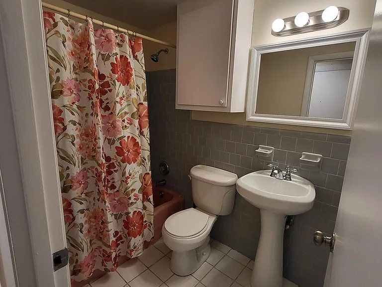 210 Hillside Ave — Photo 5