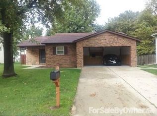 617 Country Meadow Ln, Belleville, IL