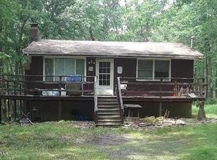 3018 Bob Cat Ct N, Bushkill, PA 18324