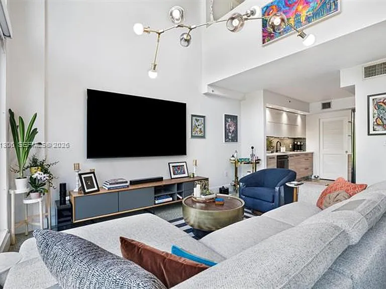 245 Michigan Ave #5-LG — Photo 14