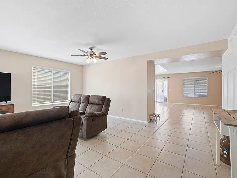 5840 E Tercel Dr — Photo 4