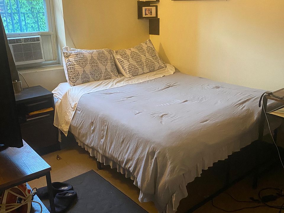 1st image of 410 Harrison Ave Unit 4