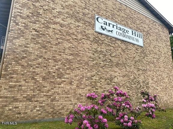 2nd image of 1055 Carriage Cir APT 101