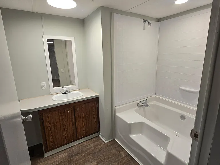 1014 Devaney Cir — Photo 3