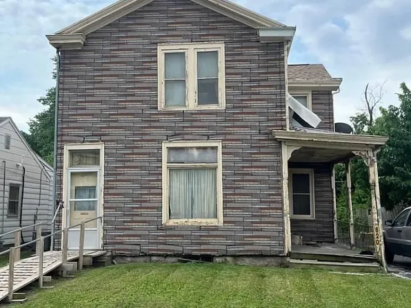 620-620 1/2 Jefferson St, Quincy, IL 62301