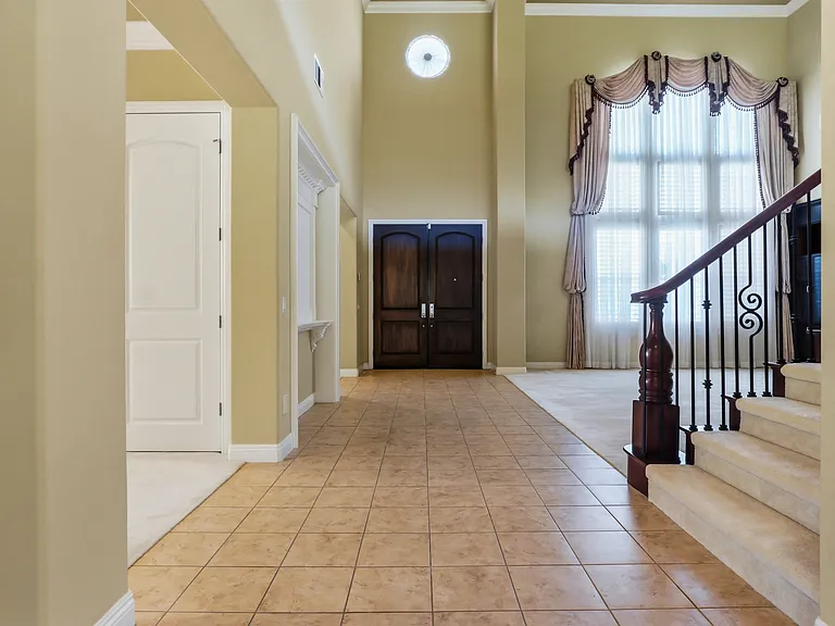 18549 Clydesdale Rd — Photo 3