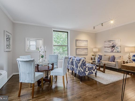 living/dining room space