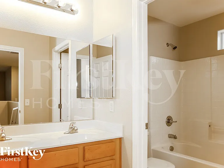 10236 Ruggles Mansion Ave — Photo 10