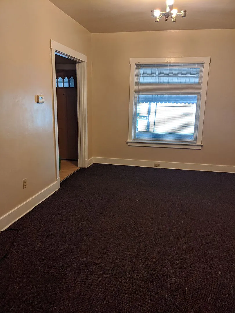 Large 4 bedroom house in Arlington — Photo 2