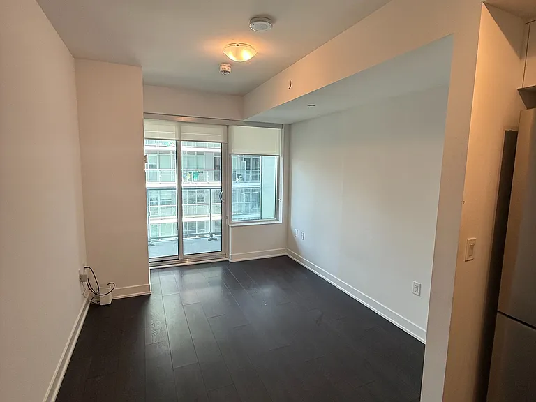 195 Redpath Ave #1614 — Photo 6