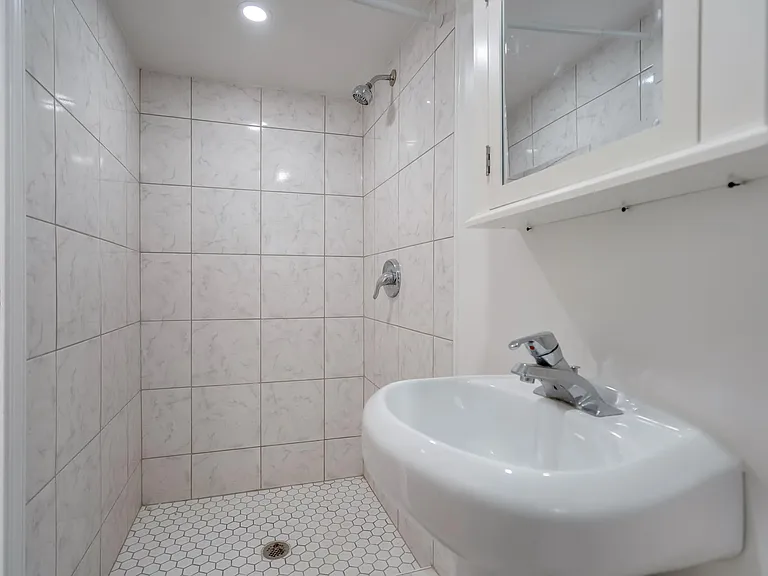 638 Princeton Pl NW #BASEMENT — Photo 7