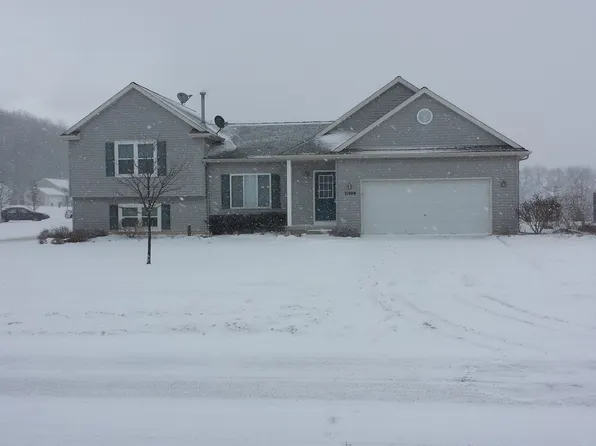 11409 Barnsley, Lowell, MI 49331