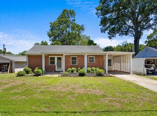 104 Cox Dr, Belton, SC 29627