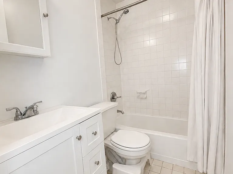 400 E 14th St #5D — Photo 7