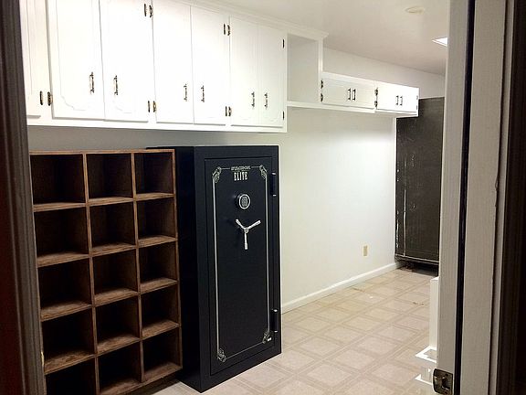 Mud room off of garage