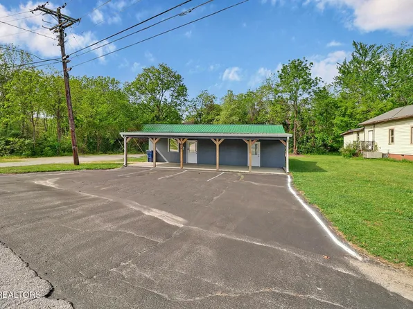 1074 S Main St, Crossville, TN 38555